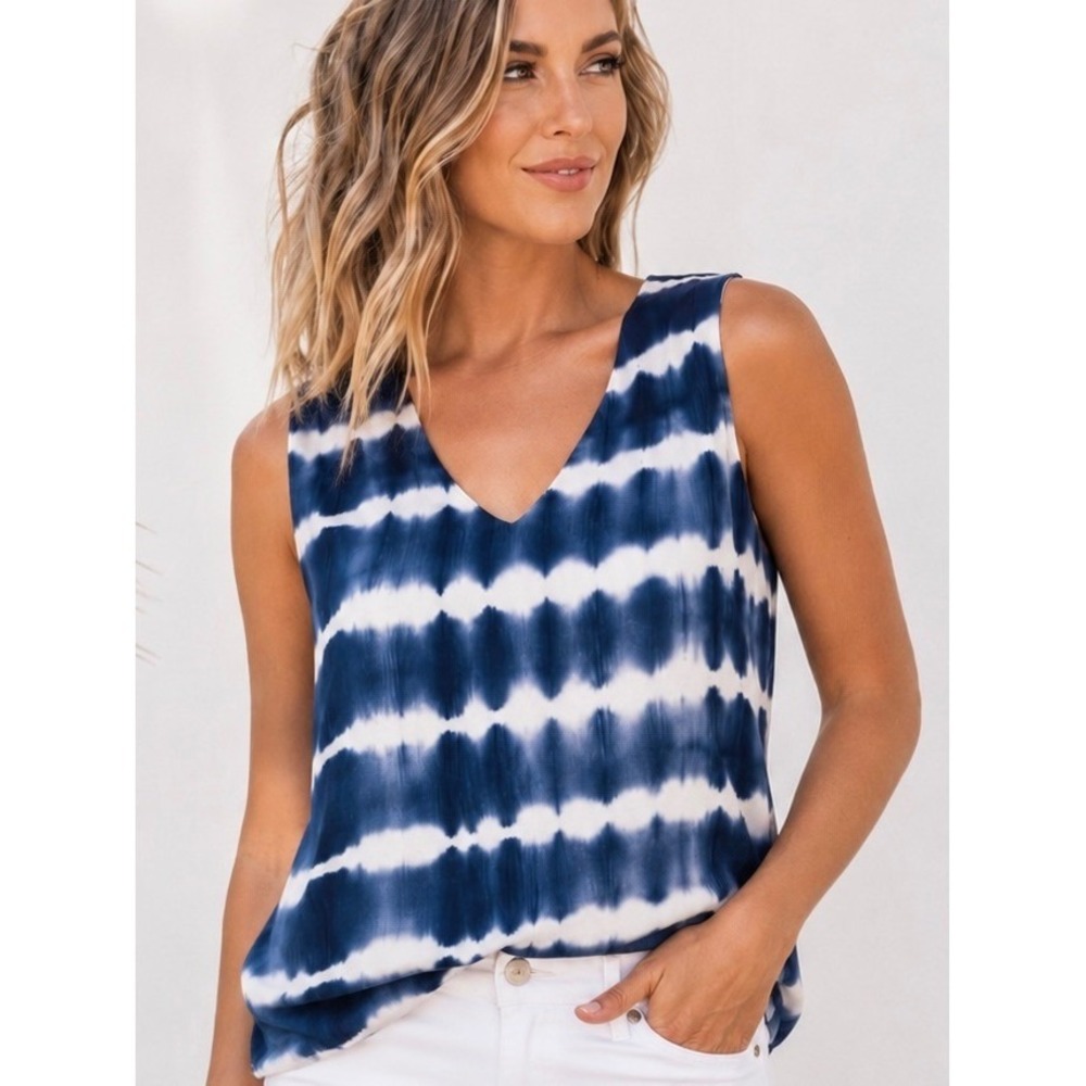 Hailey Lyn Blue White Tie Dye Sleeveless Layered Hem Tank Top Blouse Medium